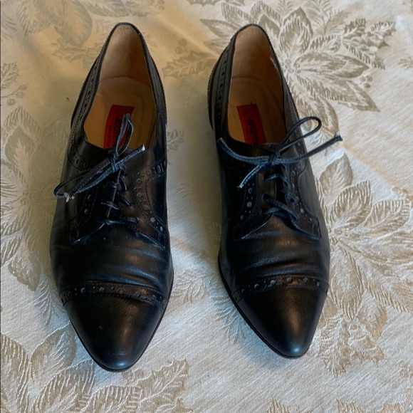 Andrew Geller Shoes - Andrew Geller Black Leather Flats